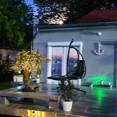 Villa Roxy Beach House *