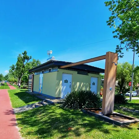 Roxy Beach House Villa